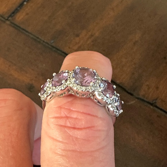 Tanzanite With CZ Surrounding Stones. Set in Sterling Silver. Ring Size 7. - Picture 6 of 7